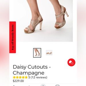 Ivory patent leather with Velcro fastener
Cork platform insole